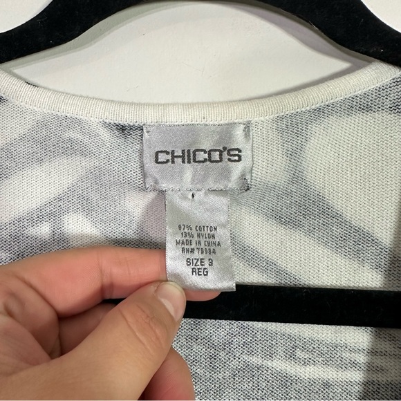 Chico's Black White Contrast Large Floral Print Cotton Blend Cardigan Sweater - Picture 5 of 5